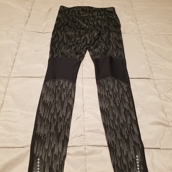 Nike Dri-fit Leggings - Picture 6 of 6